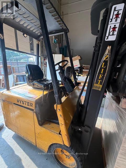 238 Hood Road, Markham, Ontario  L3R 3K8 - Photo 17 - N12360132