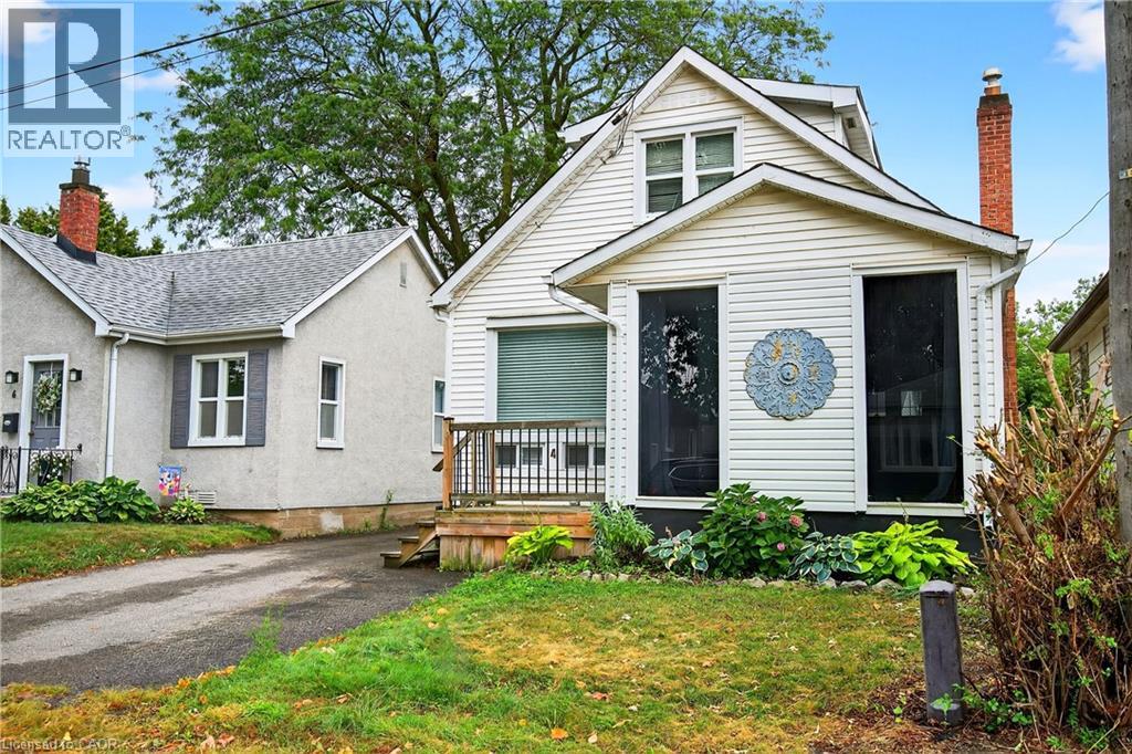 4 Rose Street, St. Catharines, Ontario  L2S 2W7 - Photo 2 - 40746790