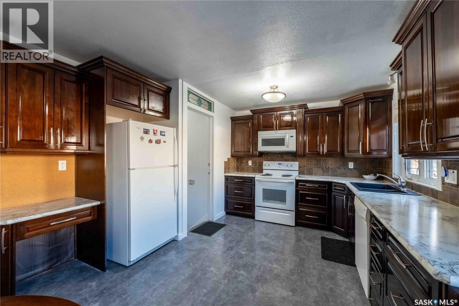 1314 Henleaze Avenue, Moose Jaw, Saskatchewan  S6H 3W2 - Photo 8 - SK011706