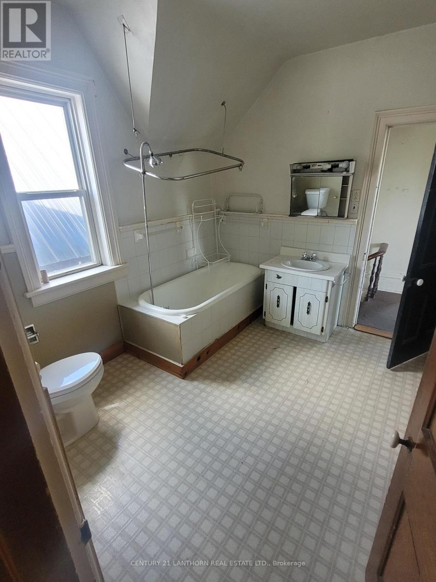 88 - 86 - 88 West Street S, Greater Napanee, Ontario  K7R 2P2 - Photo 5 - X12360170