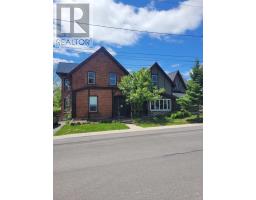 88 - 86 - 88 West Street S, Greater Napanee (Greater Napanee), Ca