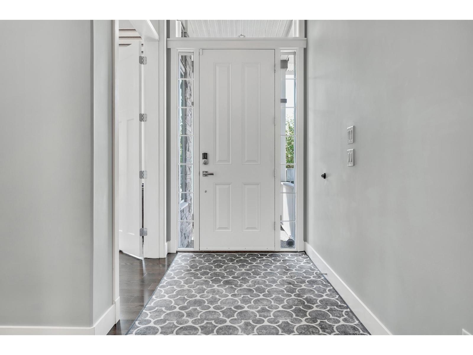 16091 28 Avenue, Surrey, British Columbia  V3Z 3W1 - Photo 4 - R3039742