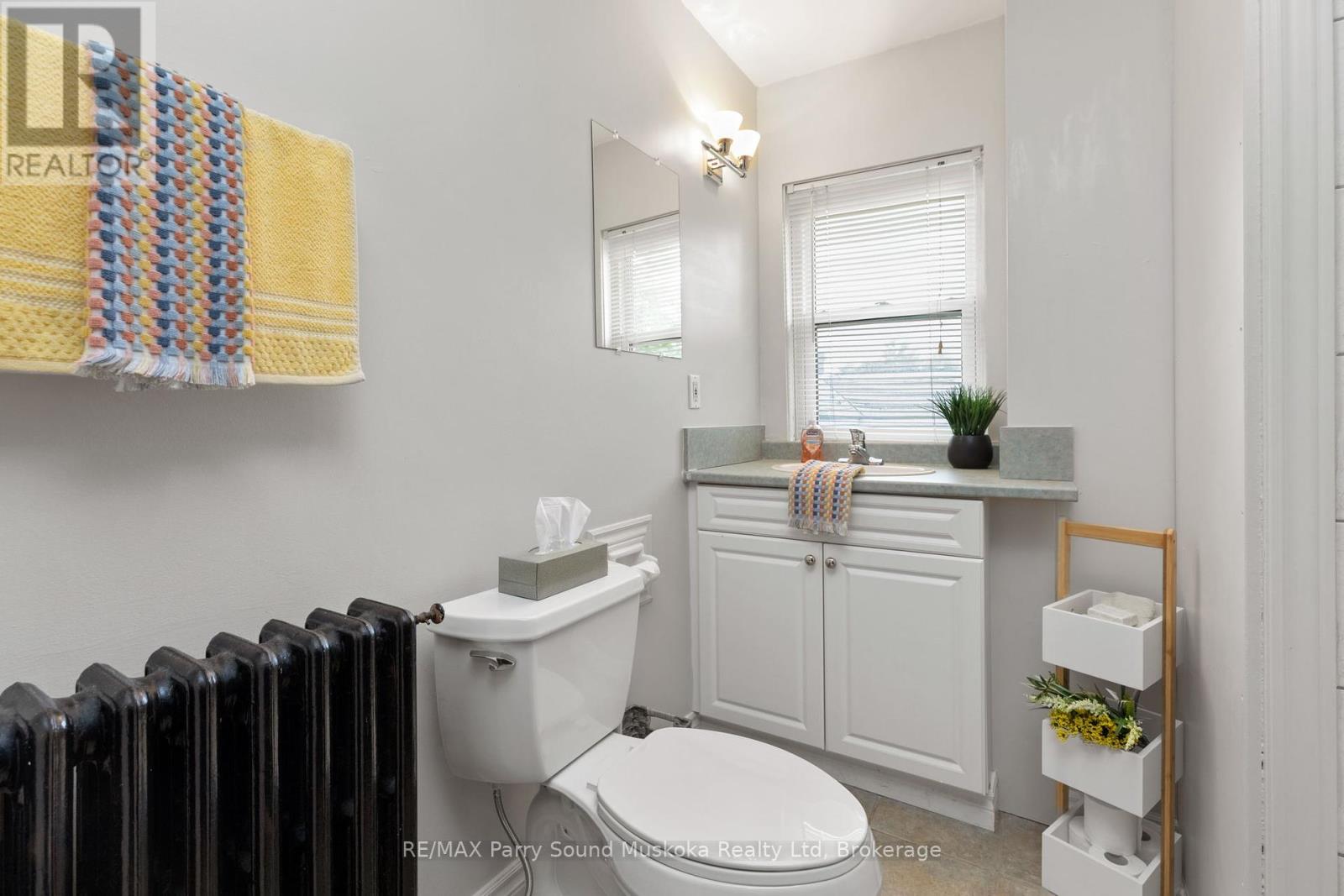 97 James Street, Parry Sound, Ontario  P2A 1T7 - Photo 12 - X12328774