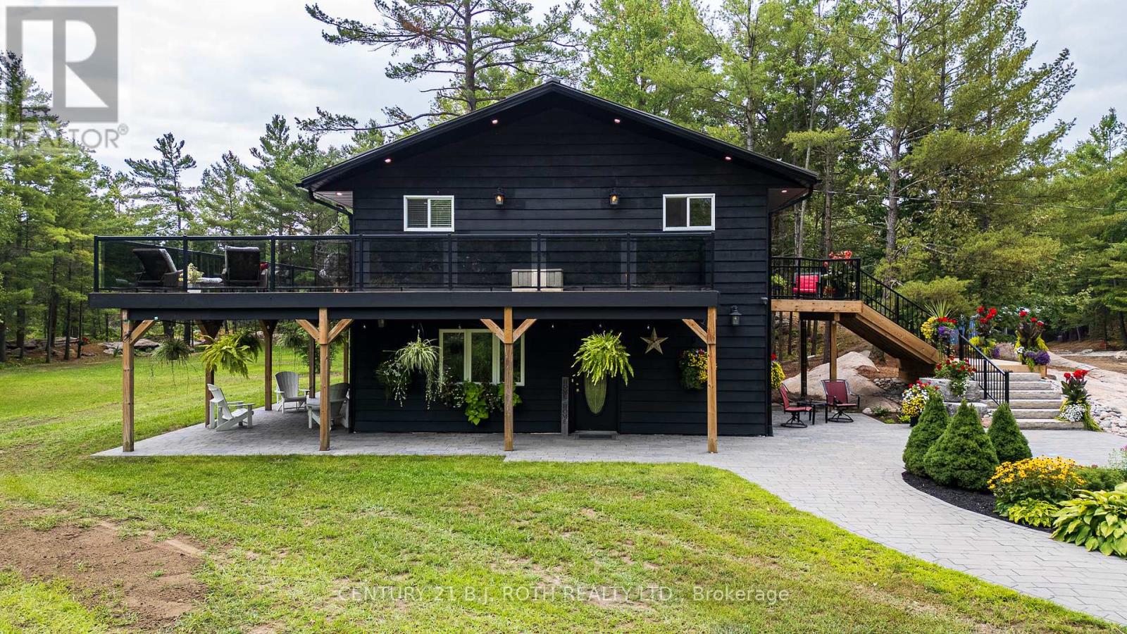 Property at 3193 MUSKOKA STREET image 2