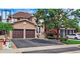 102 Mullis Crescent, Brampton (Fletcher'S West), Ca