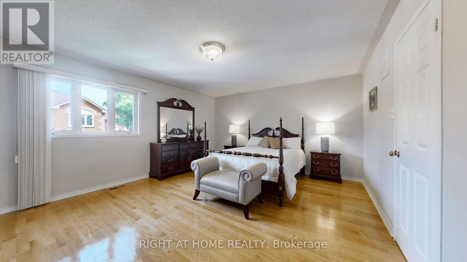 102 Mullis Crescent, Brampton, Ontario  L6Y 4T1 - Photo 22 - W12334754