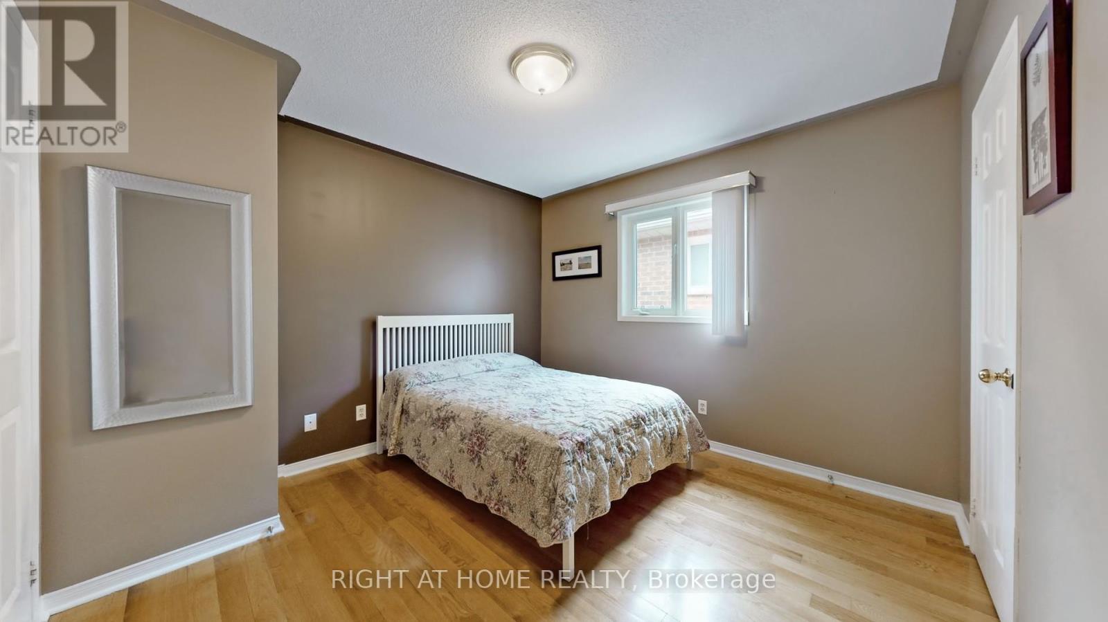 102 Mullis Crescent, Brampton, Ontario  L6Y 4T1 - Photo 27 - W12334754