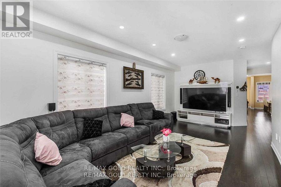 Upper - 23 Action Drive, Brampton, Ontario  L7A 5A8 - Photo 5 - W12360092