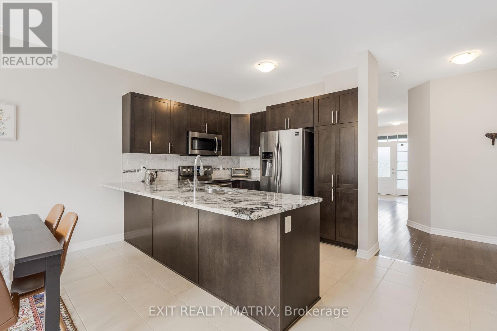 Property at 682 DECOEUR DRIVE image 5