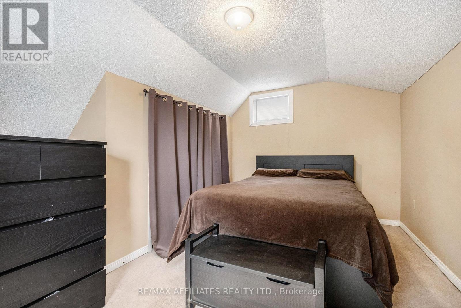 28 5th Street, Smiths Falls, Ontario  K7A 3K2 - Photo 10 - X12360193