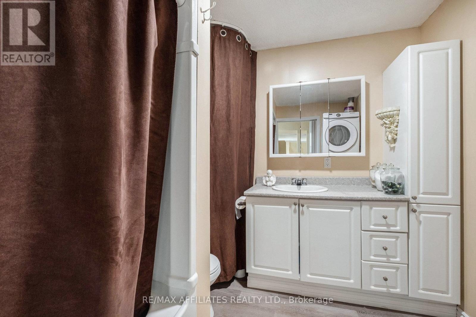 28 5th Street, Smiths Falls, Ontario  K7A 3K2 - Photo 12 - X12360193