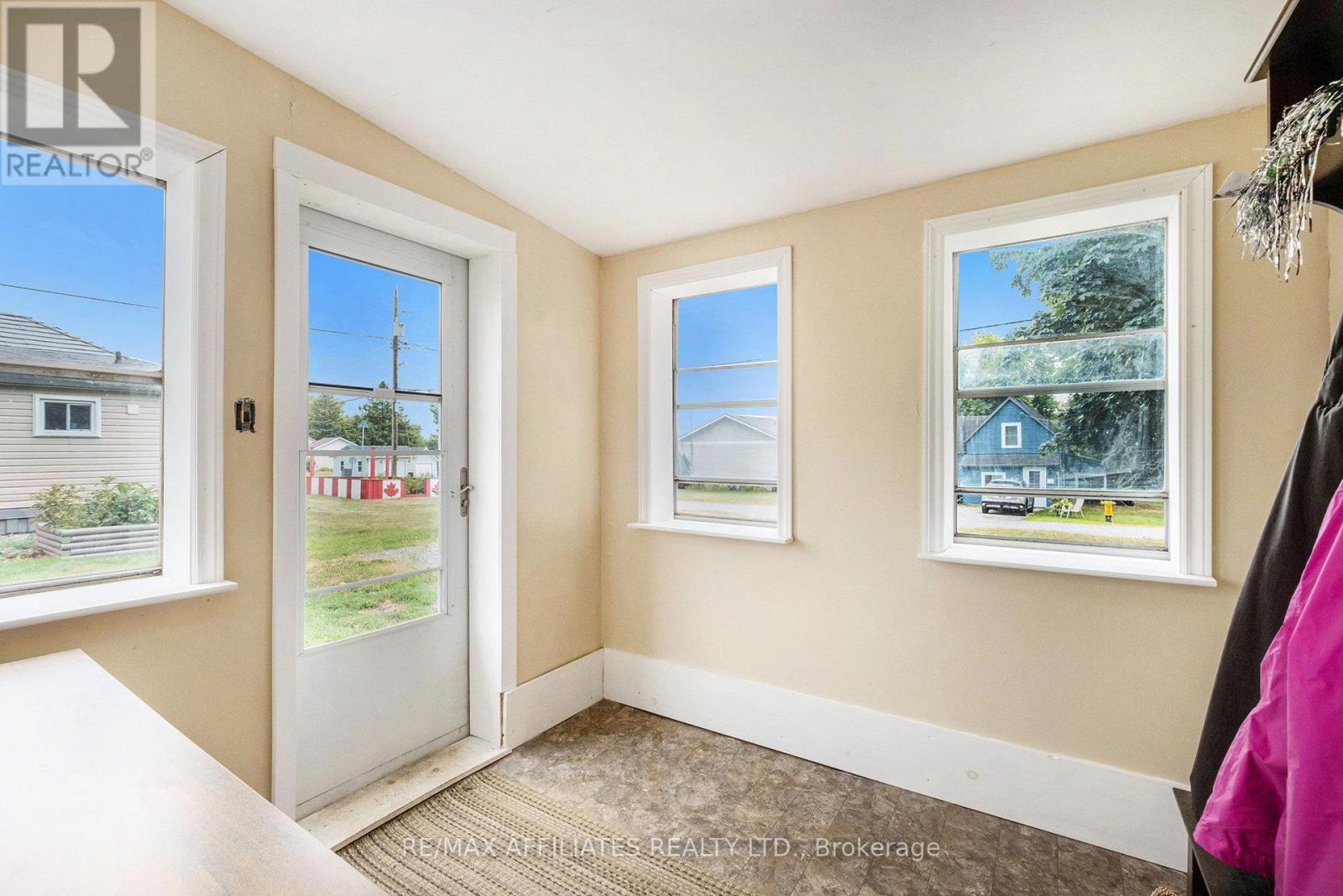 28 5th Street, Smiths Falls, Ontario  K7A 3K2 - Photo 13 - X12360193