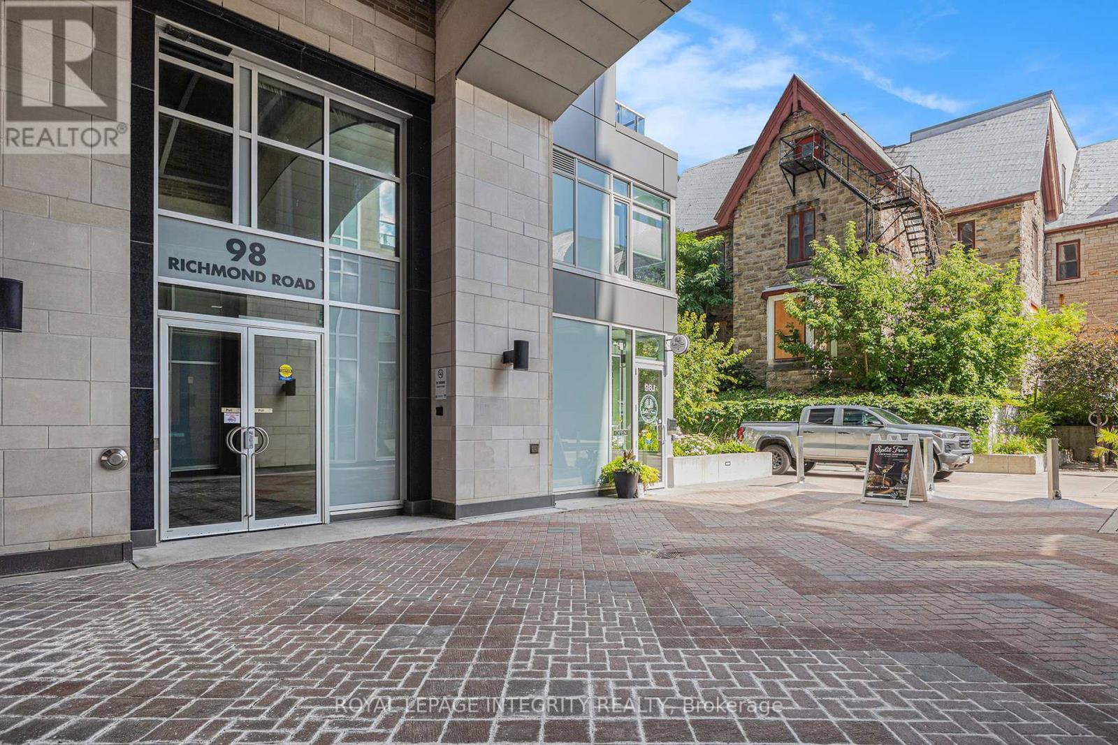 304 - 98 Richmond Road, Ottawa, Ontario  K1Z 0B2 - Photo 2 - X12360223