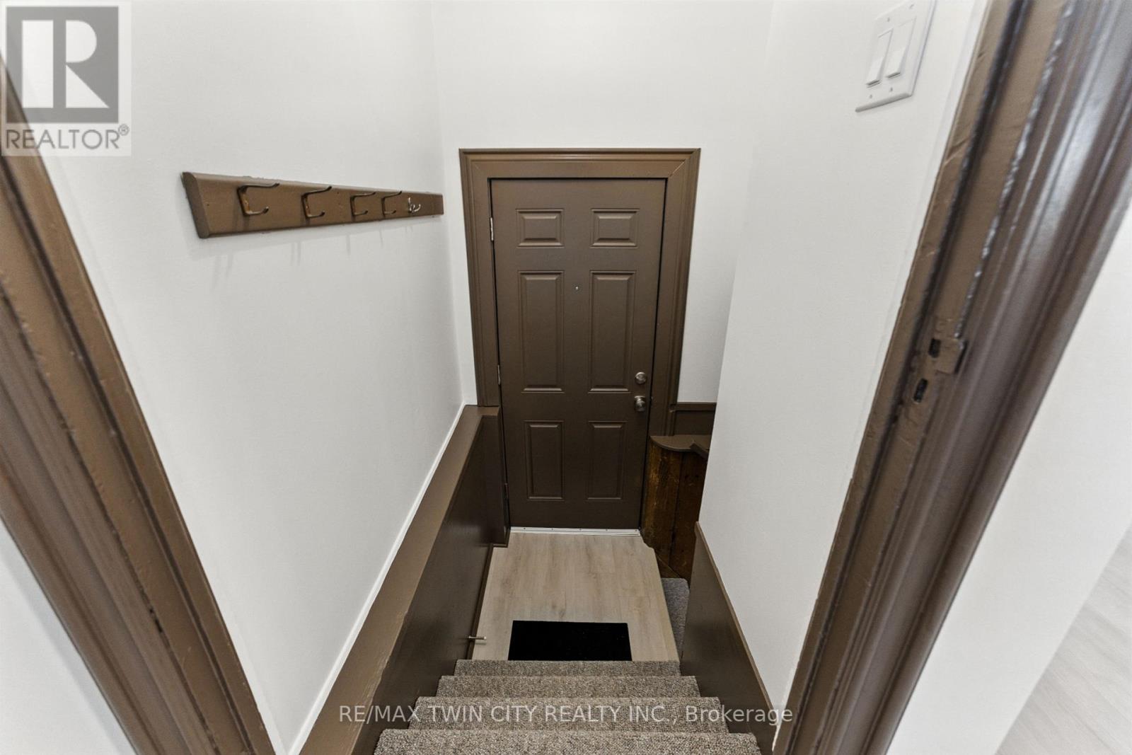 39 Allenby Avenue, Brantford, Ontario  N3S 1R1 - Photo 14 - X12360134