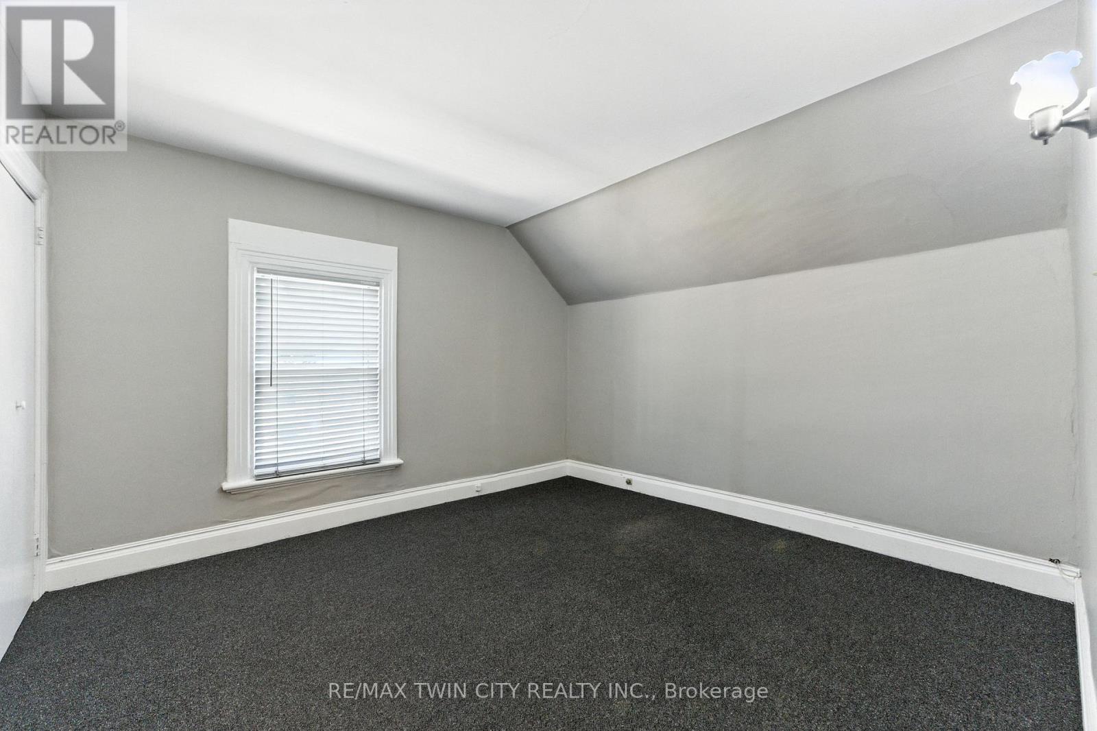 39 Allenby Avenue, Brantford, Ontario  N3S 1R1 - Photo 28 - X12360134