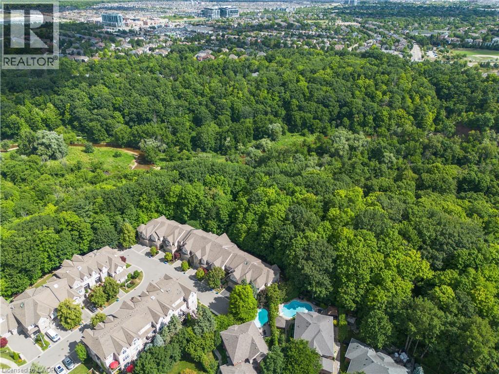 2303 Hill Ridge Court Unit# 16, Oakville, Ontario  L6M 3N3 - Photo 4 - 40762761