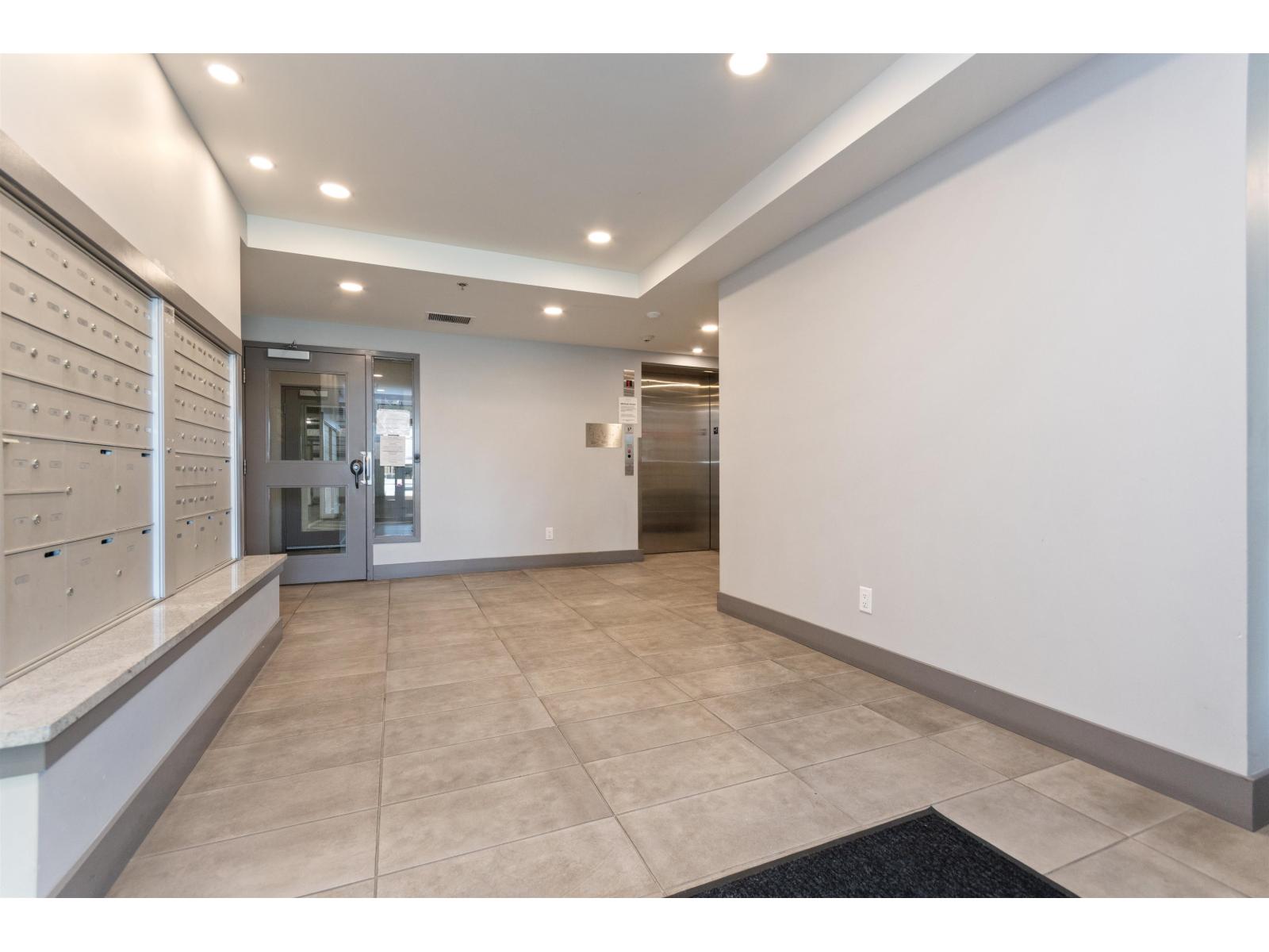 504 45562 Airport Road, Chilliwack Proper South, Chilliwack, British Columbia  V2P 0J8 - Photo 4 - R3039490