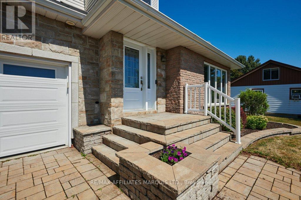 18235 County Rd 2 Road E, South Glengarry, Ontario  K6H 5R5 - Photo 2 - X12359502