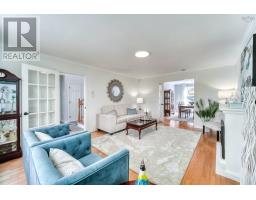 283 Preakness Crescent, Fall River, Ca