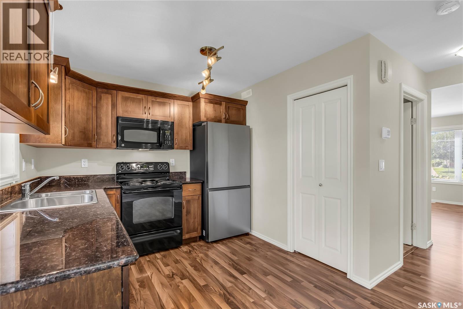 421 303 Slimmon Place, Saskatoon, Saskatchewan  S7V 0A8 - Photo 12 - SK016416
