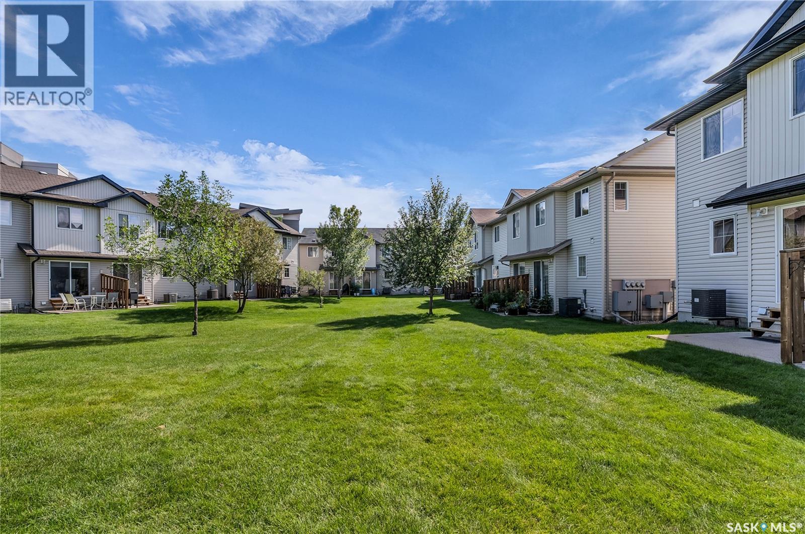 421 303 Slimmon Place, Saskatoon, Saskatchewan  S7V 0A8 - Photo 2 - SK016416