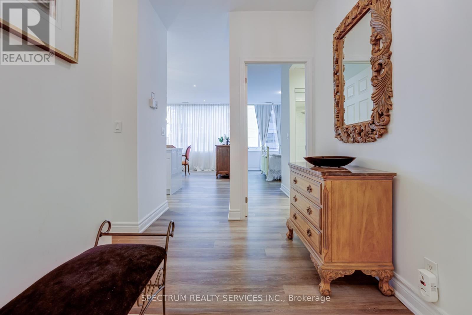 205 - 980 Yonge Street, Toronto, Ontario  M4W 3V8 - Photo 7 - C12360196
