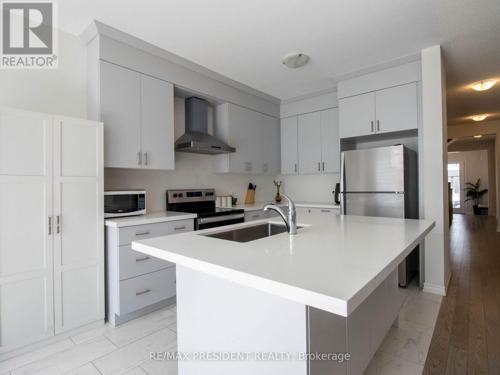30 Camino Real Drive, Caledon, Ontario  L7C 4L9 - Photo 15 - W12360207