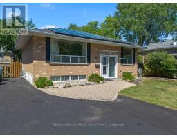 2749 Truscott Drive, Mississauga (Clarkson), Ca