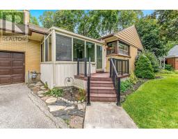 4 MOORE CRESCENT, Brampton, Ontario