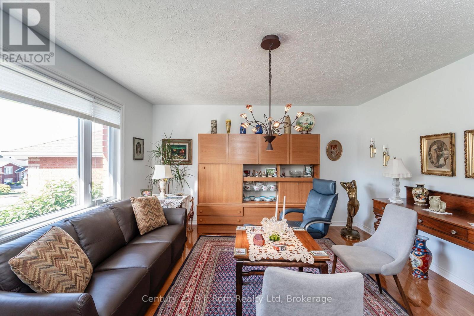 17 Charles Street, Penetanguishene, Ontario  L9M 2G6 - Photo 14 - S12360257