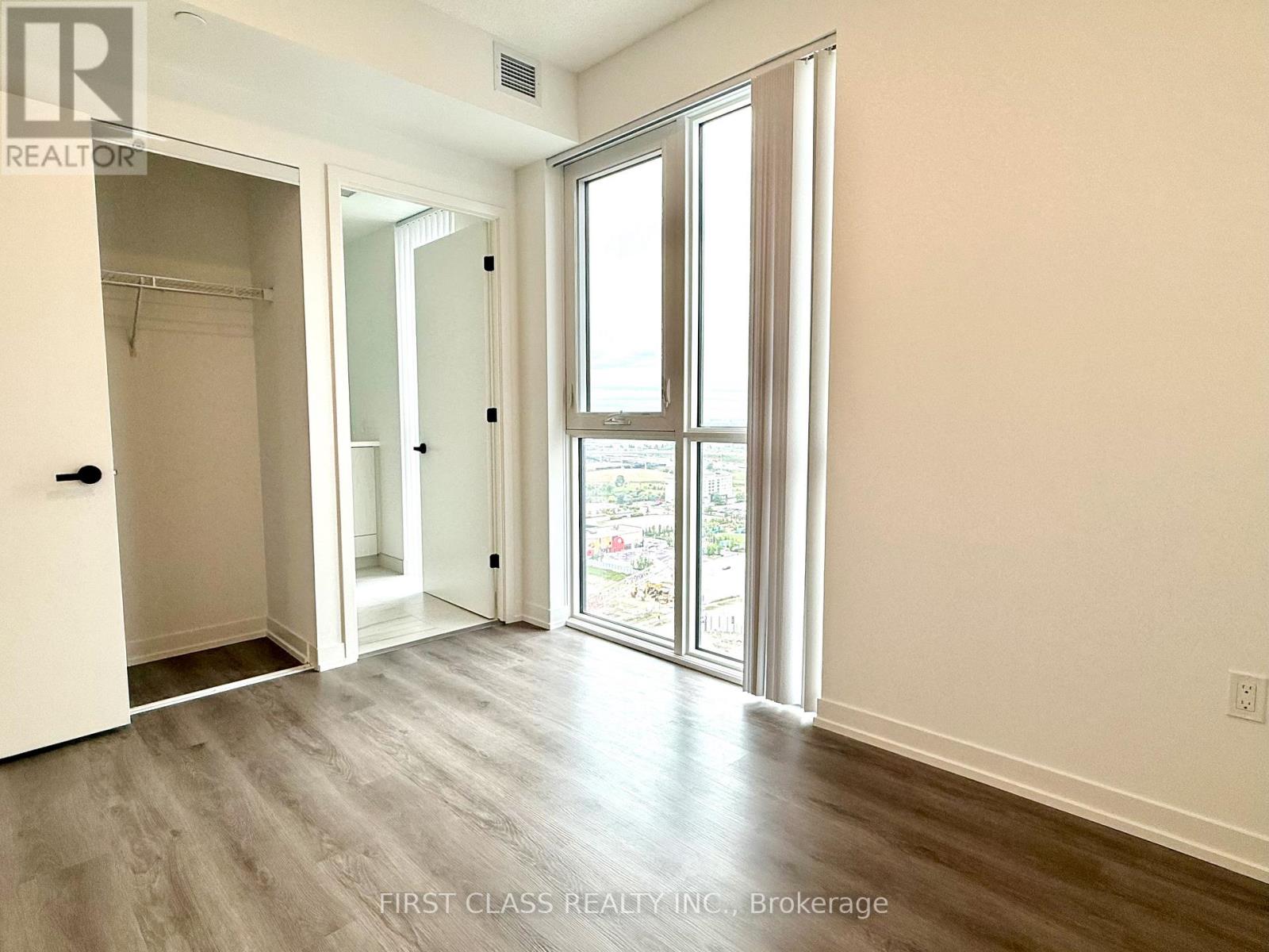 2512 - 28 Interchange Way, Vaughan, Ontario  L4K 5Z7 - Photo 18 - N12358386