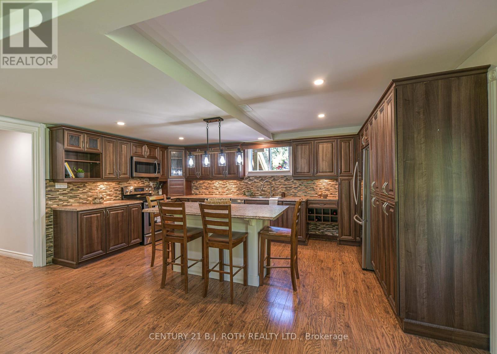 3193 Muskoka Street, Severn, Ontario  L0K 2B0 - Photo 45 - S12356341