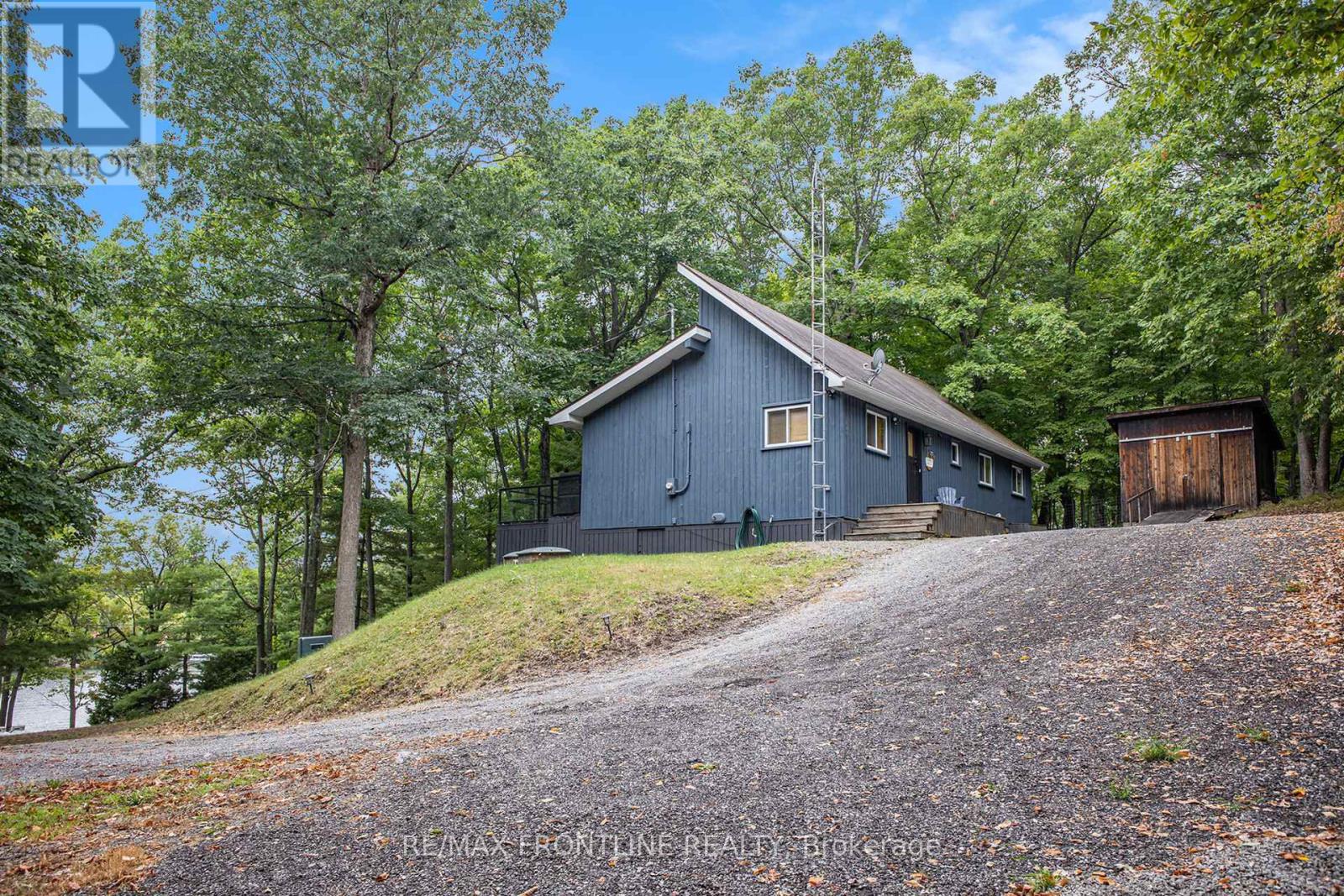 133 Miners Point Road, Tay Valley, Ontario  K7H 3C5 - Photo 2 - X12360270