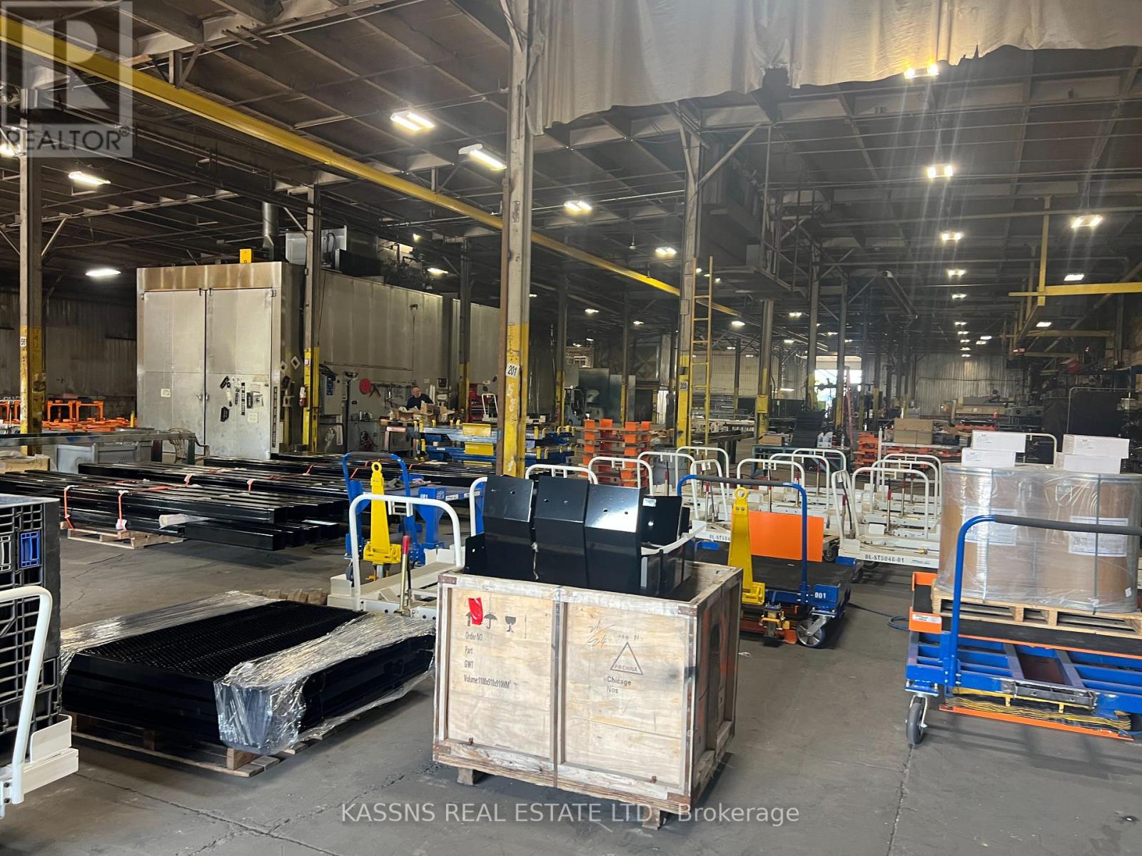 37 Mill Street W, Chatham-Kent, Ontario  N0P 2L0 - Photo 2 - X12360173