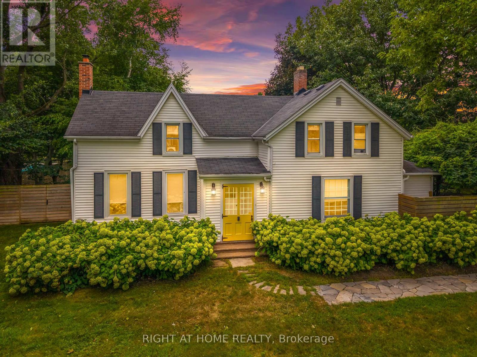 14894 Niagara River Parkway, Niagara-On-The-Lake, Ontario  L0S 1J0 - Photo 10 - X12360174