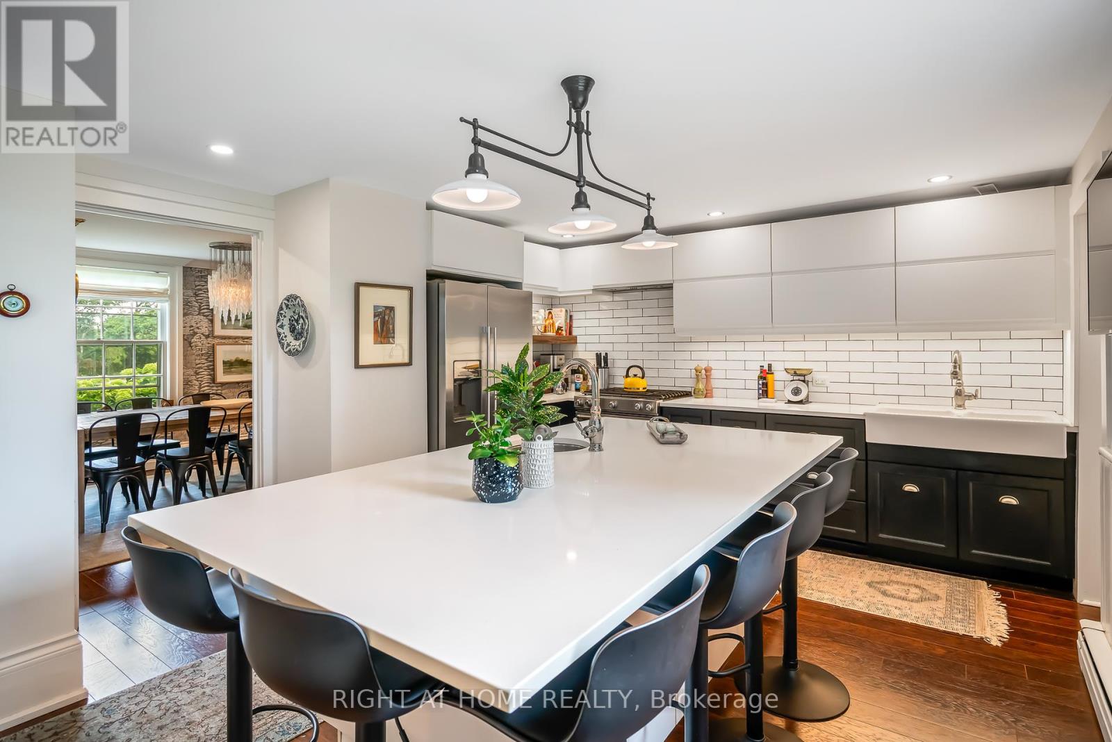 14894 Niagara River Parkway, Niagara-On-The-Lake, Ontario  L0S 1J0 - Photo 16 - X12360174