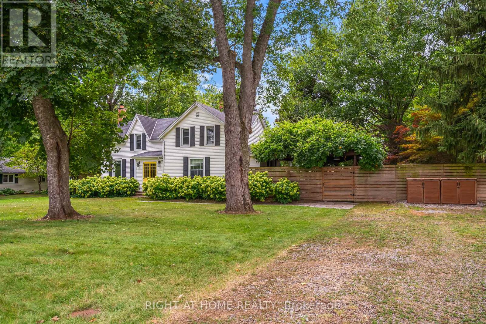 14894 Niagara River Parkway, Niagara-On-The-Lake, Ontario  L0S 1J0 - Photo 32 - X12360174