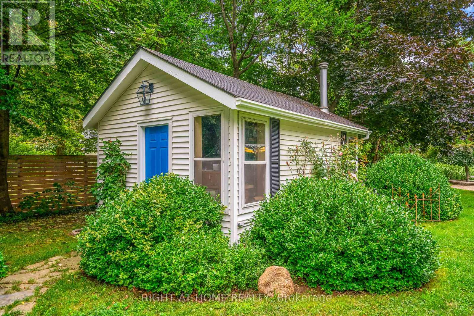 14894 Niagara River Parkway, Niagara-On-The-Lake, Ontario  L0S 1J0 - Photo 37 - X12360174