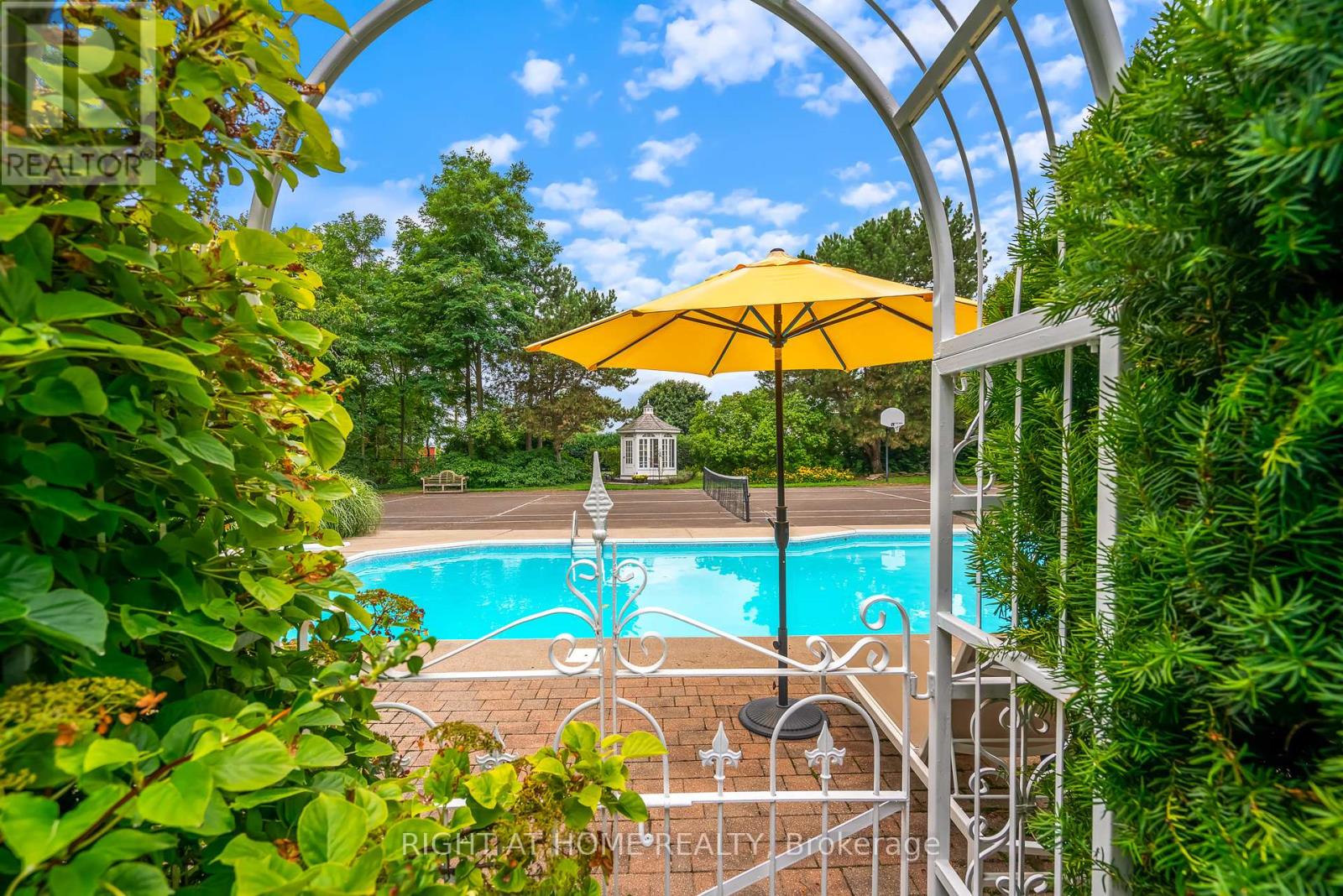 14894 Niagara River Parkway, Niagara-On-The-Lake, Ontario  L0S 1J0 - Photo 41 - X12360174
