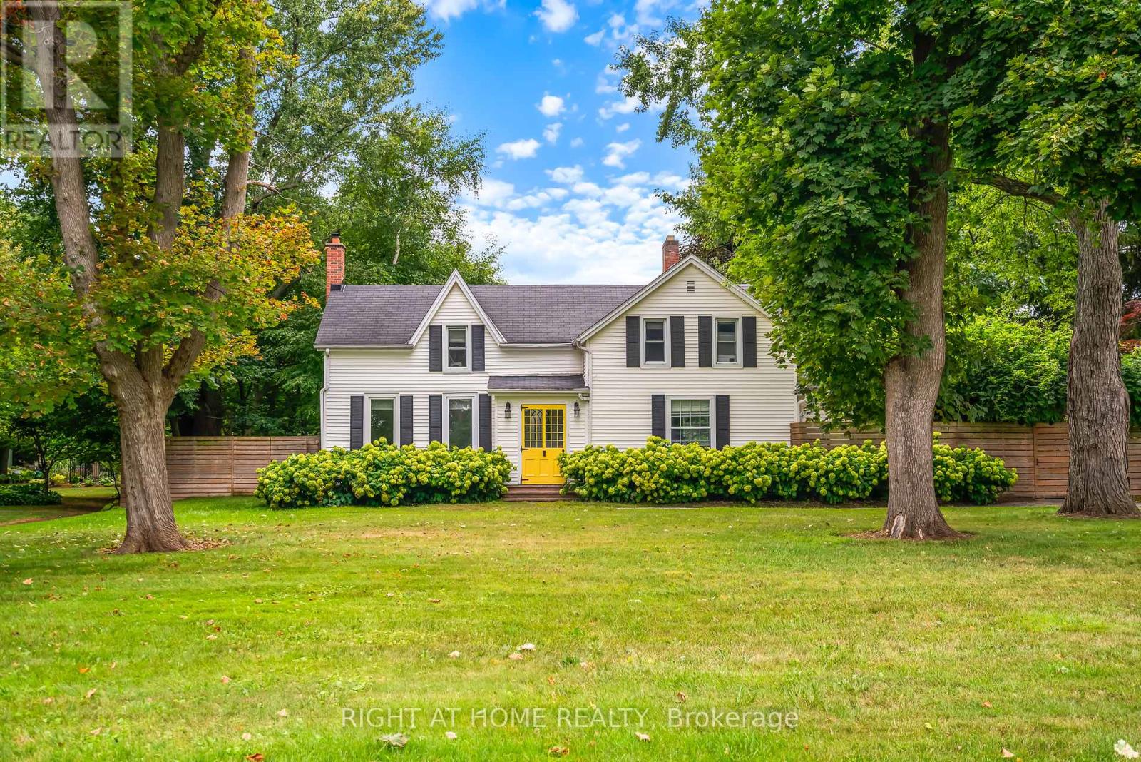 14894 Niagara River Parkway, Niagara-On-The-Lake, Ontario  L0S 1J0 - Photo 9 - X12360174
