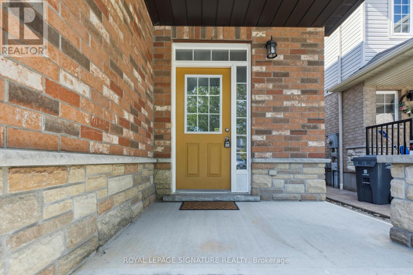 30 Vipond Street, Guelph, Ontario  N1E 0G9 - Photo 5 - X12360184