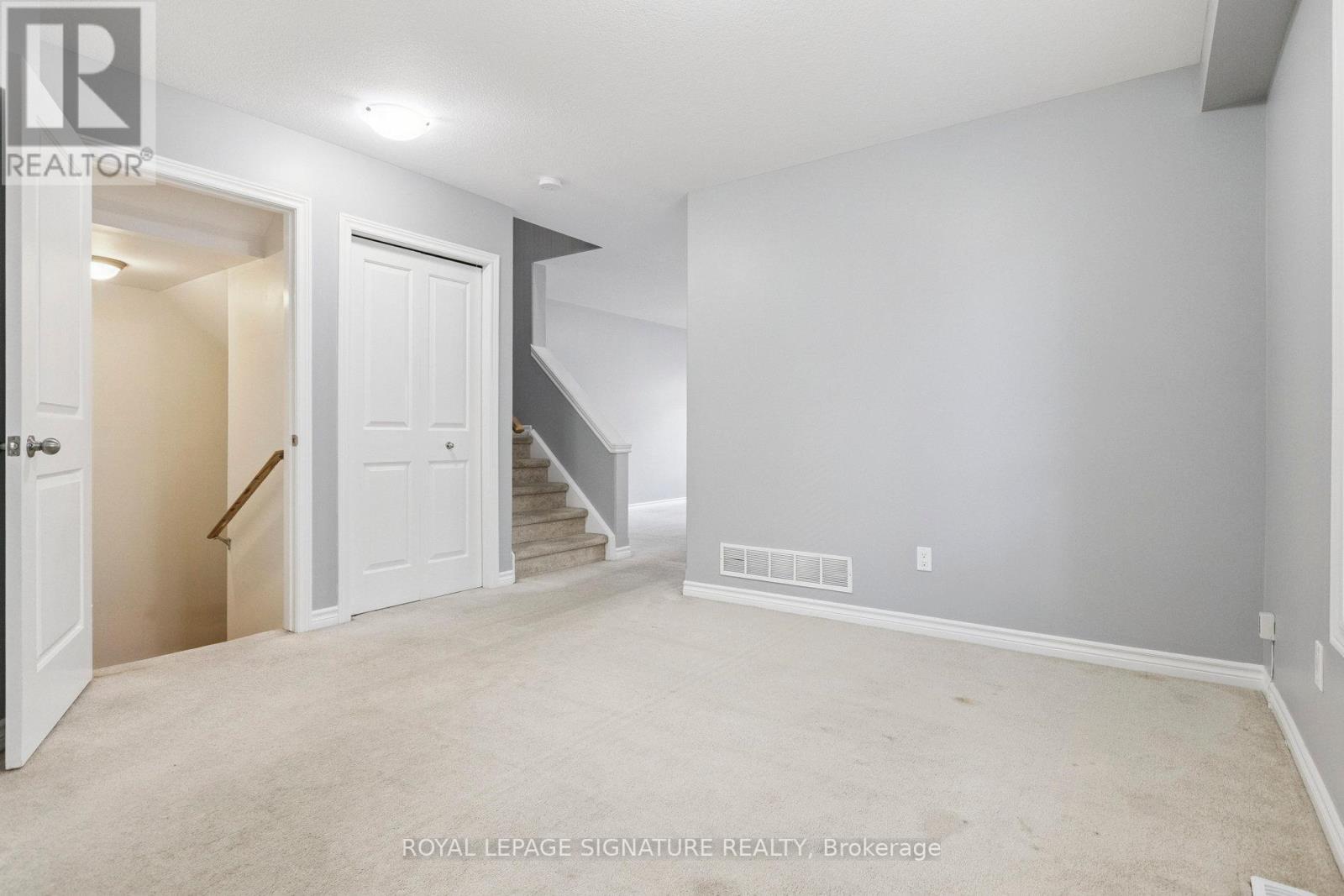30 Vipond Street, Guelph, Ontario  N1E 0G9 - Photo 9 - X12360184
