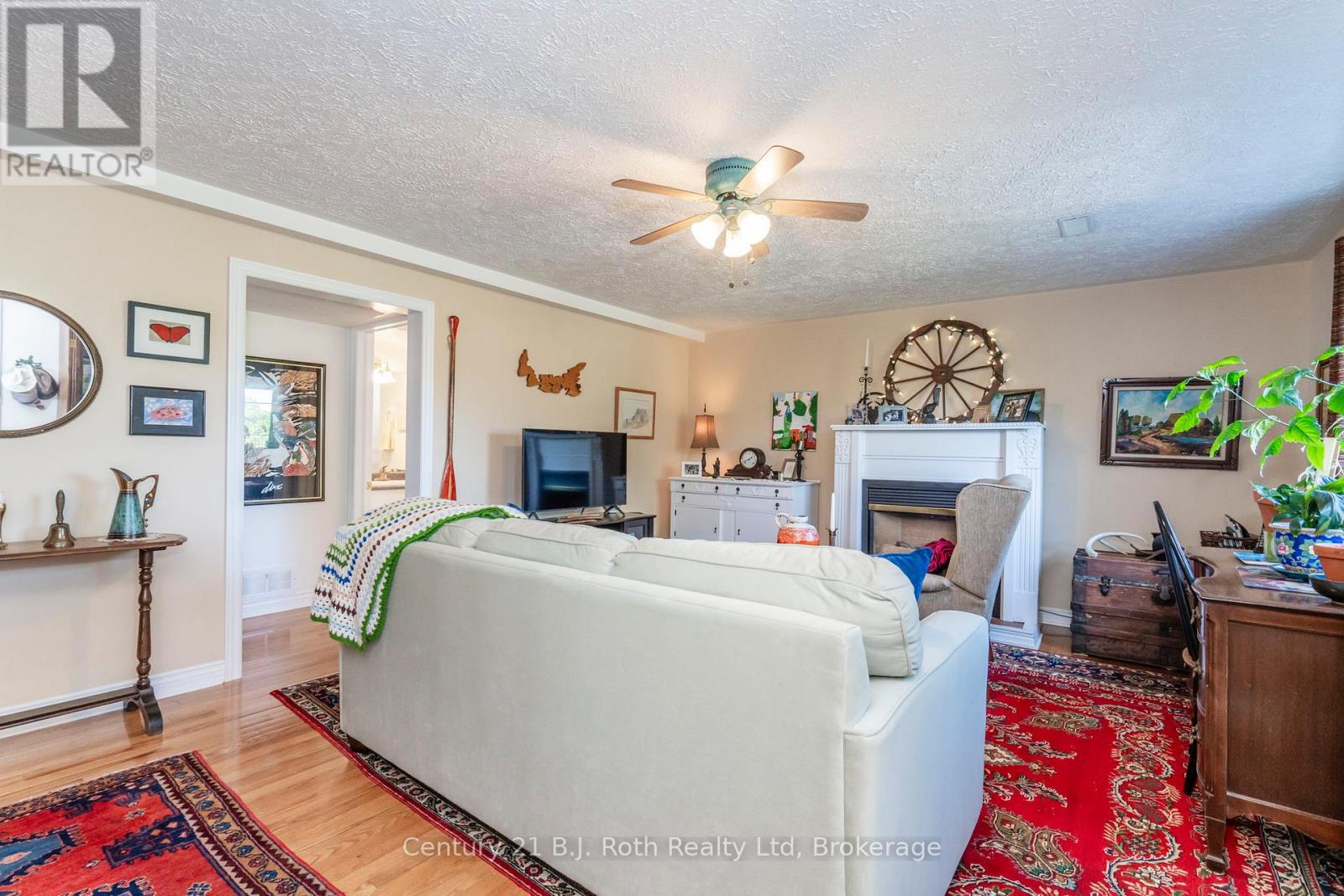 17 Charles Street, Penetanguishene, Ontario  L9M 2G6 - Photo 21 - S12360257
