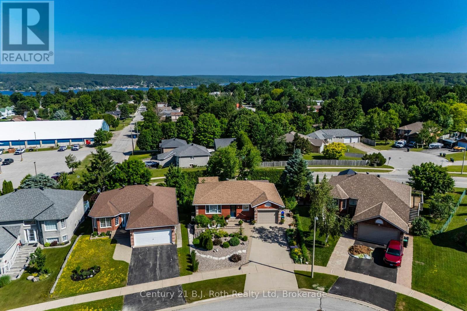 17 Charles Street, Penetanguishene, Ontario  L9M 2G6 - Photo 5 - S12360257