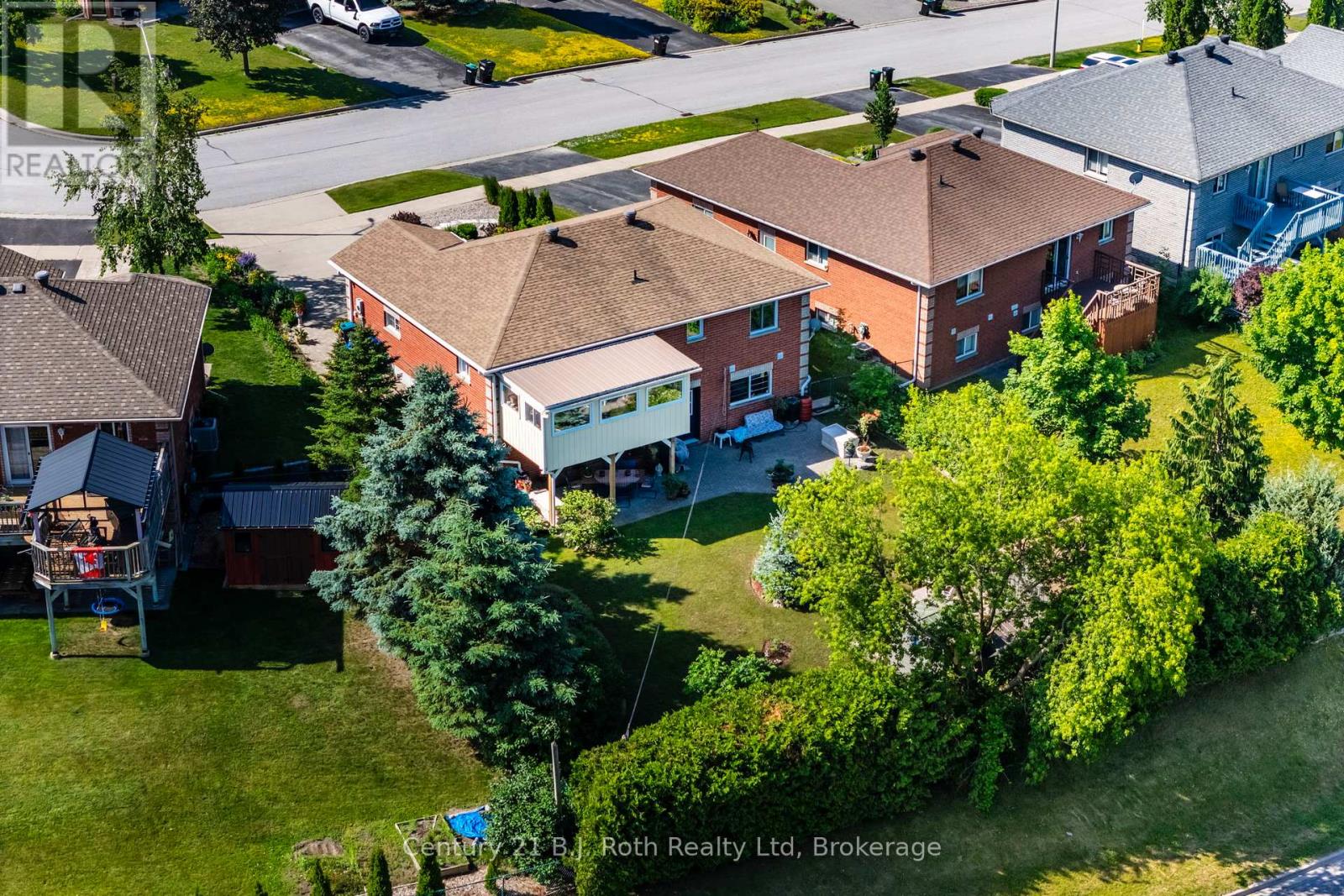 17 Charles Street, Penetanguishene, Ontario  L9M 2G6 - Photo 37 - S12360257