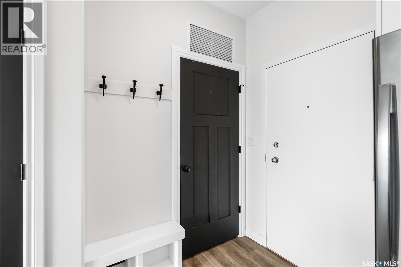 Property at 1105 1867 Hamilton STREET image 4