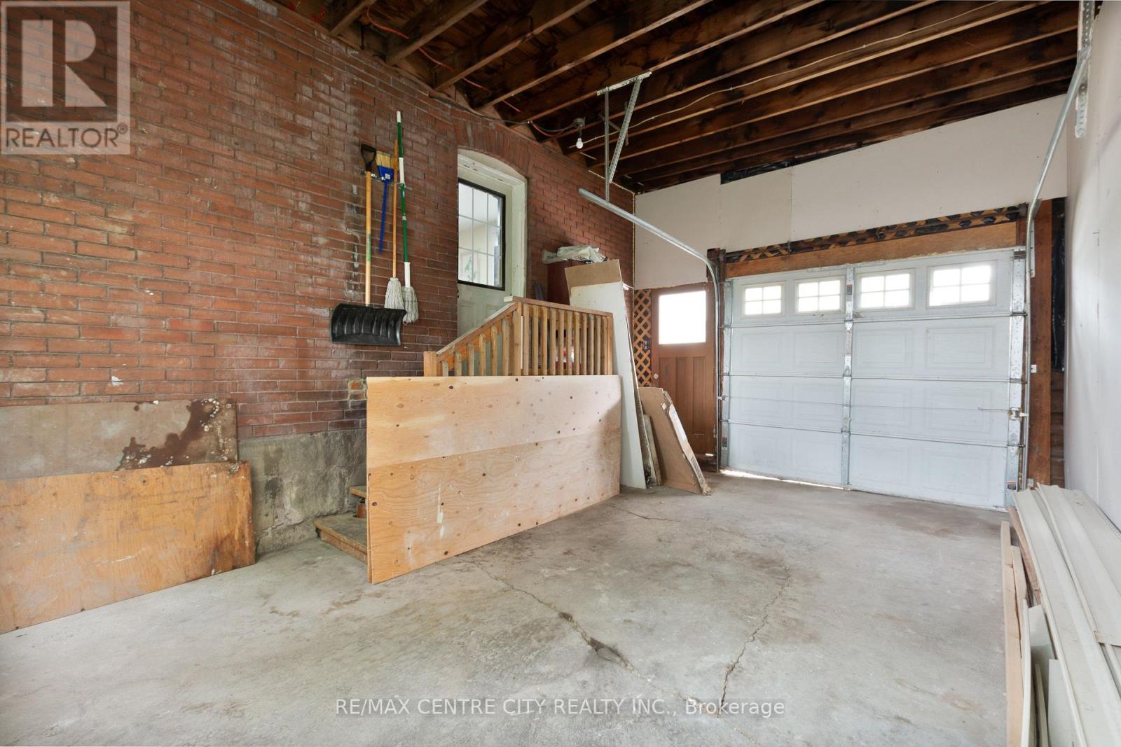 79 Scott Street, St. Thomas, Ontario  N5P 1L1 - Photo 19 - X12360337