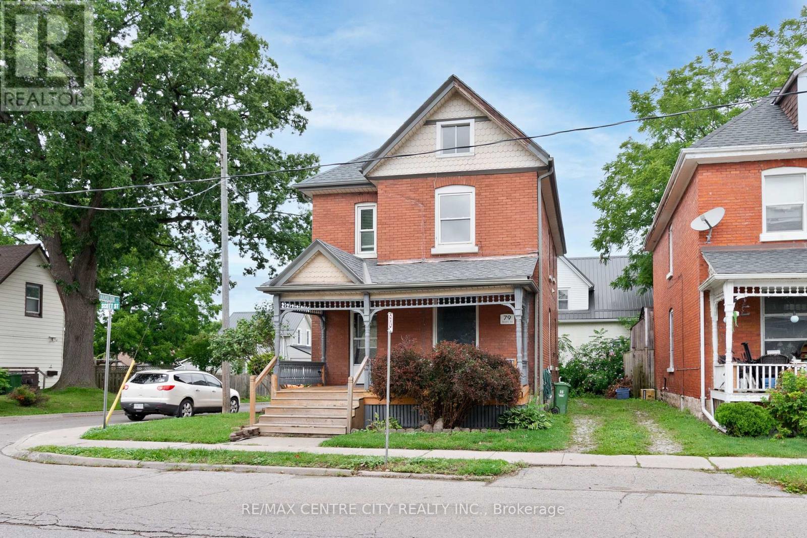 79 Scott Street, St. Thomas, Ontario  N5P 1L1 - Photo 2 - X12360337