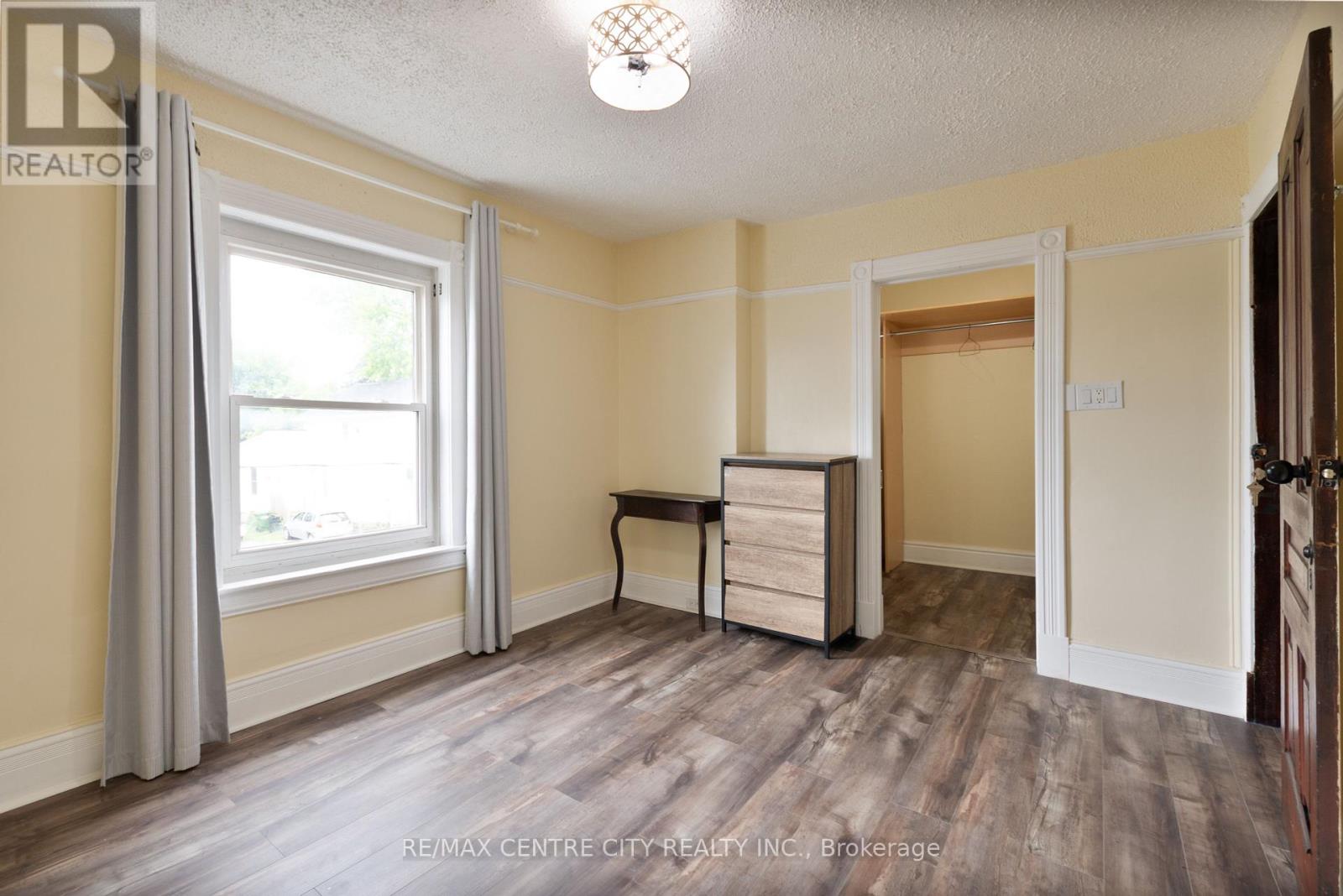 79 Scott Street, St. Thomas, Ontario  N5P 1L1 - Photo 21 - X12360337