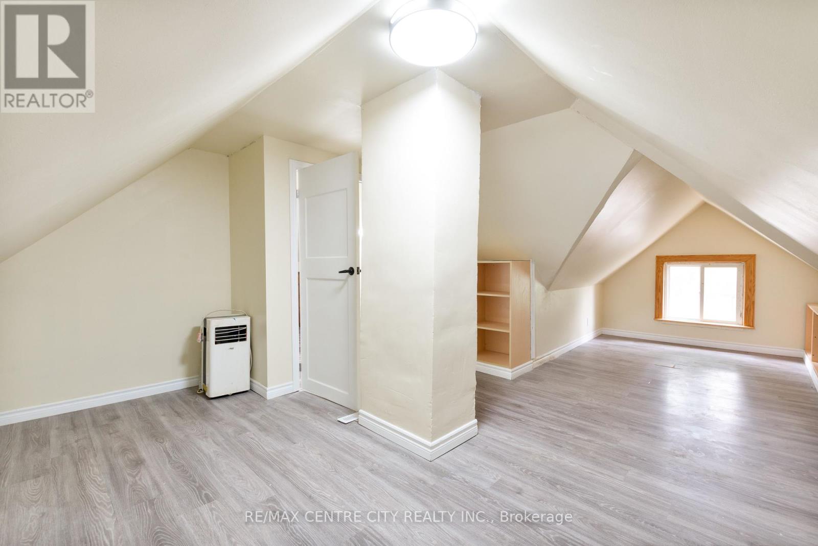 79 Scott Street, St. Thomas, Ontario  N5P 1L1 - Photo 29 - X12360337